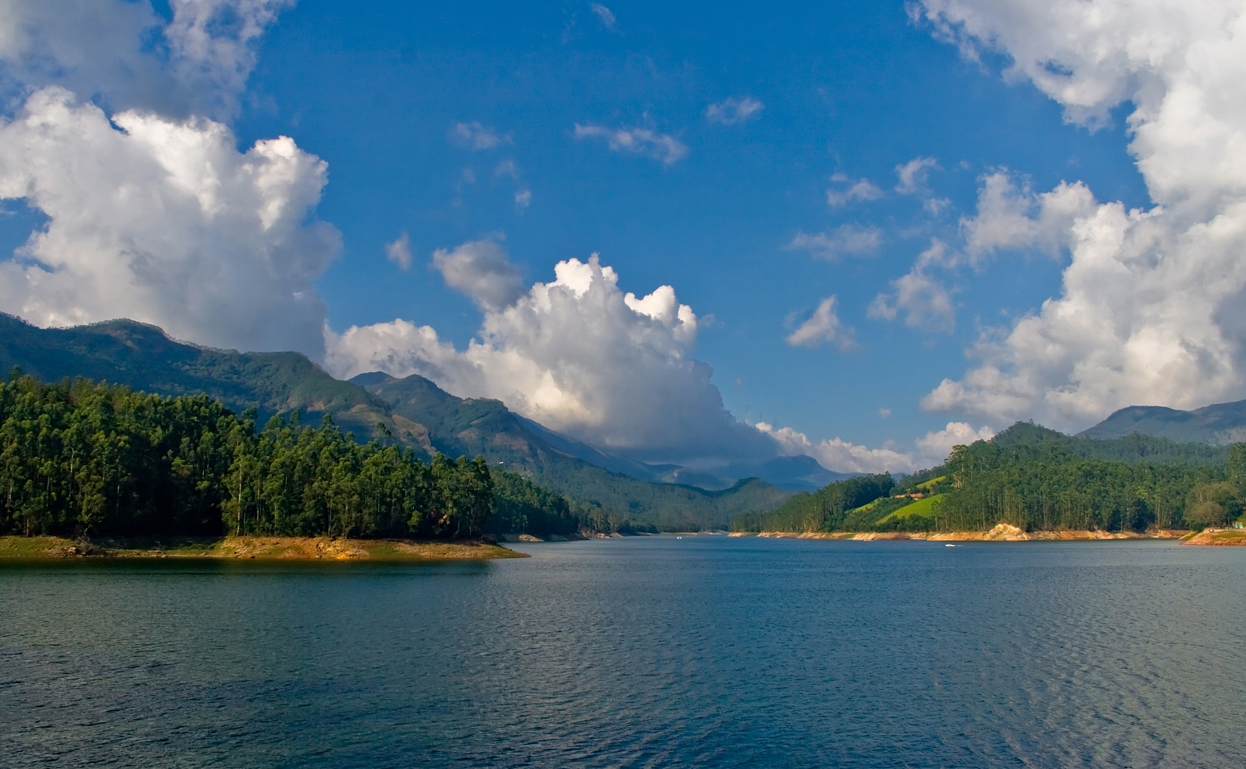 Mattupetty_Dam_reservoir_near_Munnar_Kerala